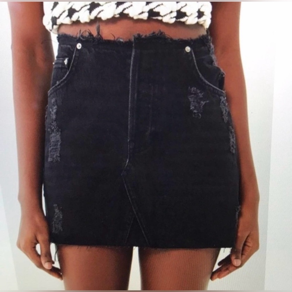 🧸2/$20-#335-💋BDG Urban Outfitters Distressed Raw Hem Black Mini Skirt Size XS